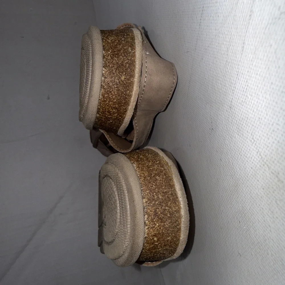 Earth origins shoes
